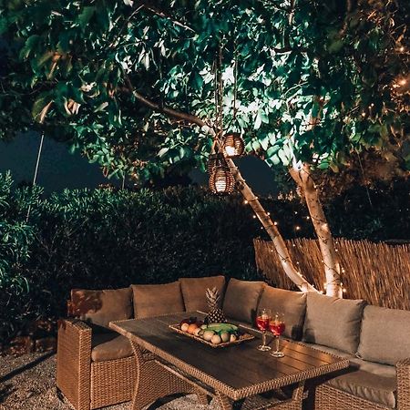 Villa Aspasia With Private Jacuzzi - Oasis Resort Kokkinos Pirgos Esterno foto