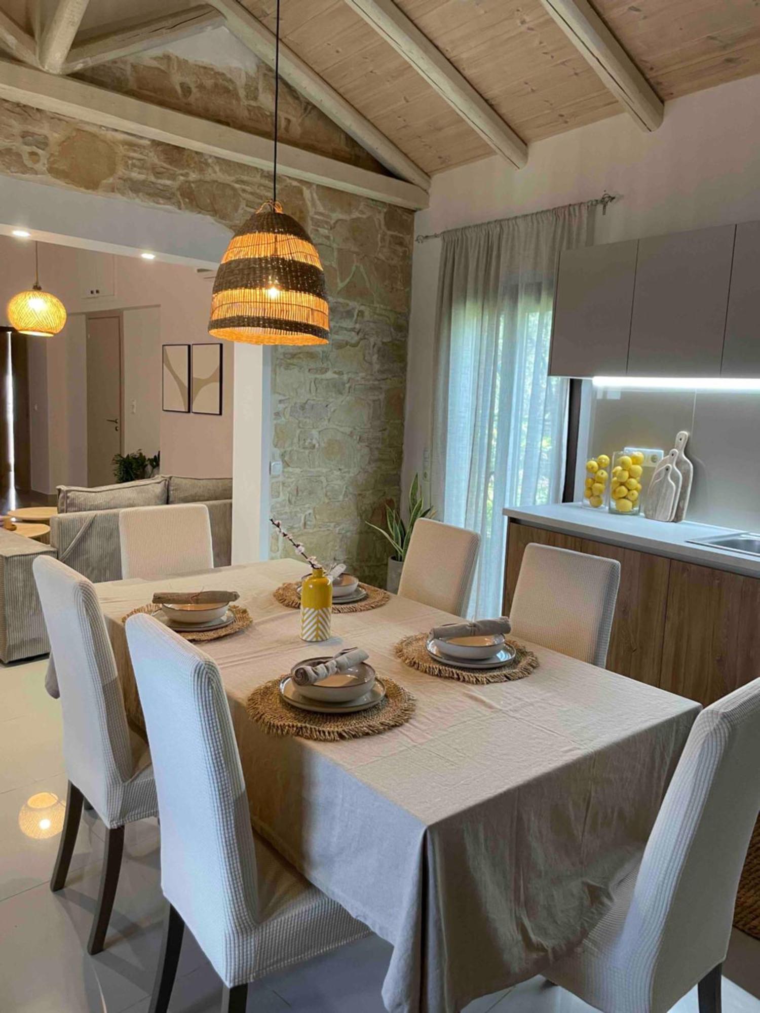 Villa Aspasia With Private Jacuzzi - Oasis Resort Kokkinos Pirgos Esterno foto