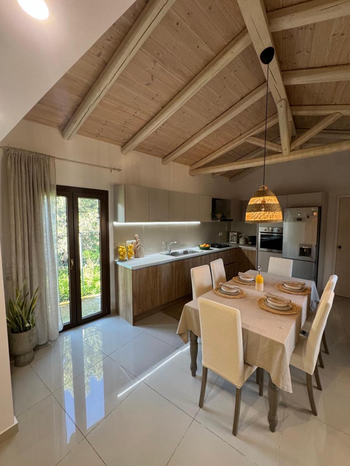 Villa Aspasia With Private Jacuzzi - Oasis Resort Kokkinos Pirgos Esterno foto